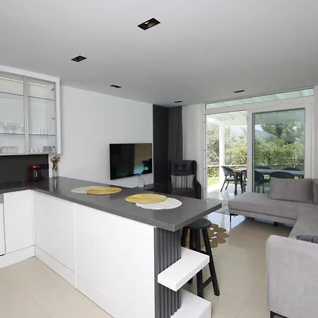 Mira Oezel Havuzlu 3+1 Torba/bodrum * Αλικαρνασσός