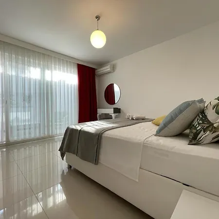 Ξενοδοχείο Mira Oezel Havuzlu 3+1 Torba/bodrum Αλικαρνασσός