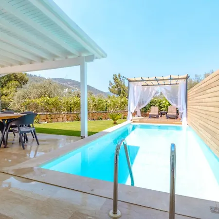 Ξενοδοχείο Mira Oezel Havuzlu 3+1 Torba/bodrum *